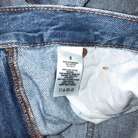 SOLD. Blue Aeropostale Mom Shorts Size 8. - Picture 3 of 3